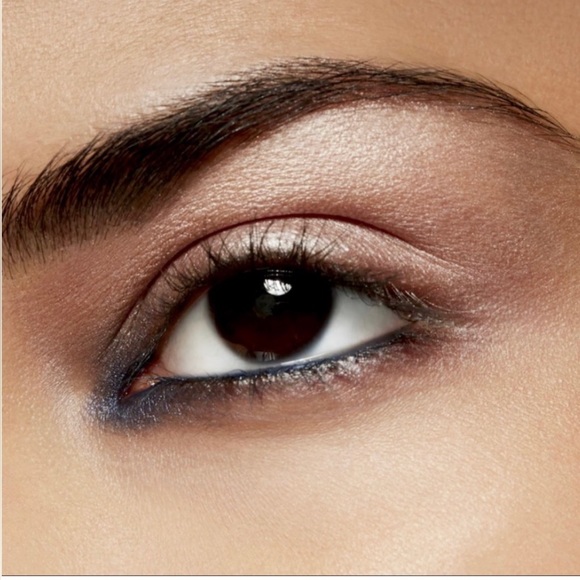 MAC Eye Shadow NAKED LUNCH FROST - Picture 4 of 13